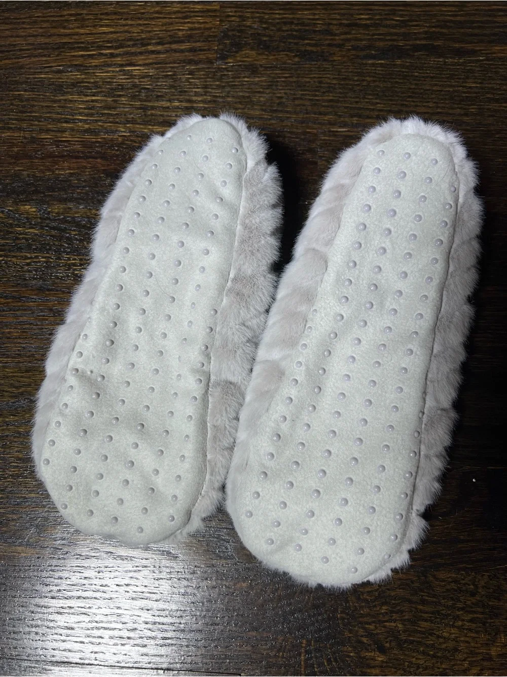 Auden Women’s Gray Plush Faux Fur Cozy Slipper Socks Slip Resistant Soles